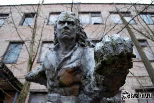 Заброшенный корпус части ВМФ