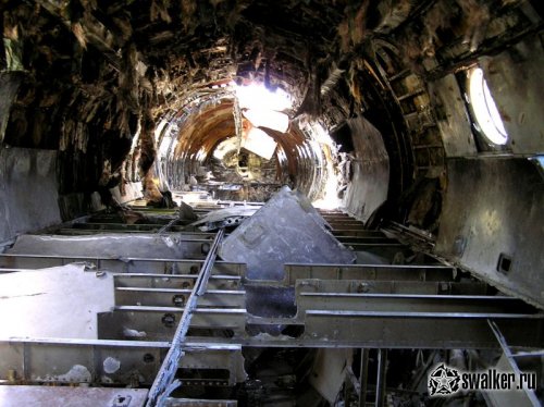 Заброшенный самолет в Абхазии Заброшенный самолет в Абхазии