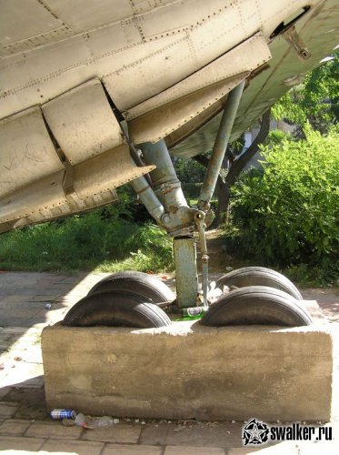 Заброшенный самолет в Абхазии Заброшенный самолет в Абхазии