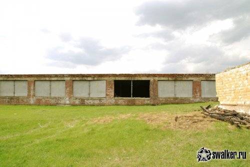 Заброшенная военная часть, Украина