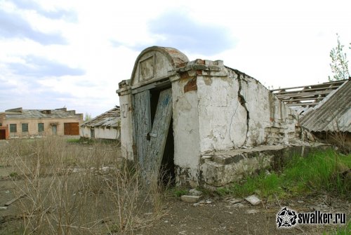 Заброшенная военная часть, Украина