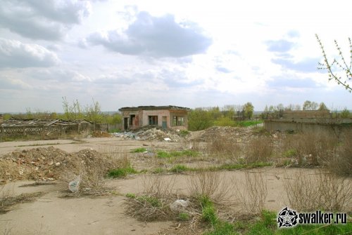 Заброшенная военная часть, Украина