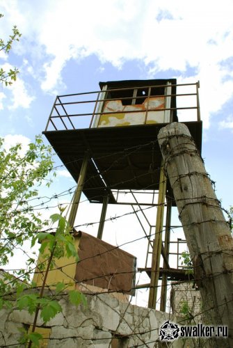 Заброшенная военная часть, Украина