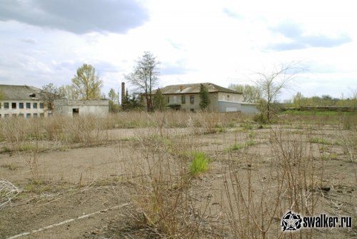 Заброшенная военная часть, Украина