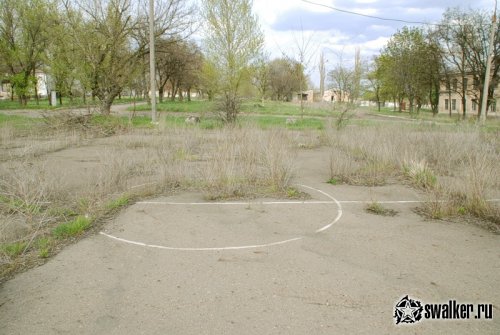 Заброшенная военная часть, Украина