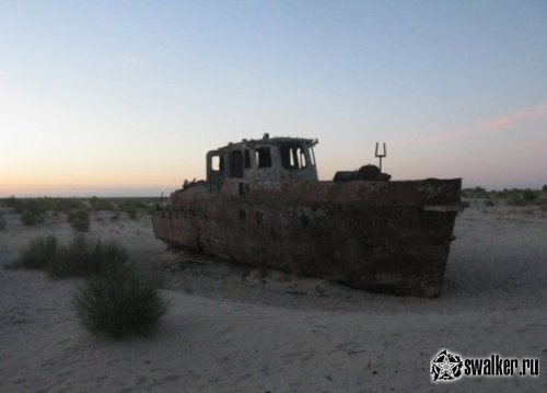 Кладбище кораблей на берегу Аральского моря, Муйнак, Узбекистан