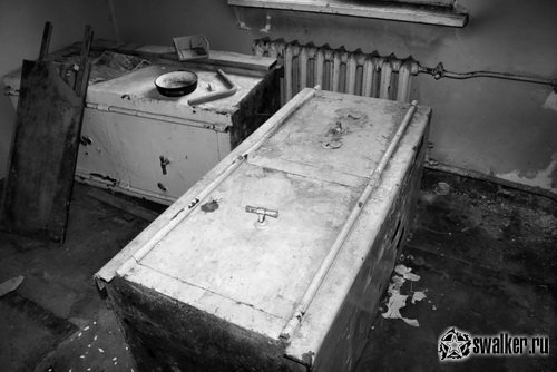 Заброшенное заводоуправление, Свердловская область