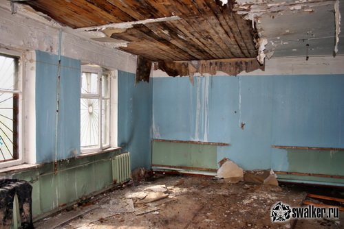 Заброшенное заводоуправление, Свердловская область