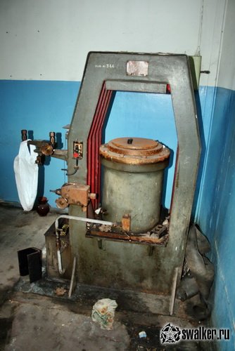 Заброшенное заводоуправление, Свердловская область