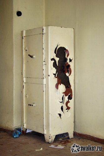 Заброшенное заводоуправление, Свердловская область