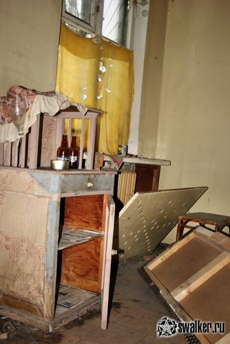 Заброшенное заводоуправление, Свердловская область