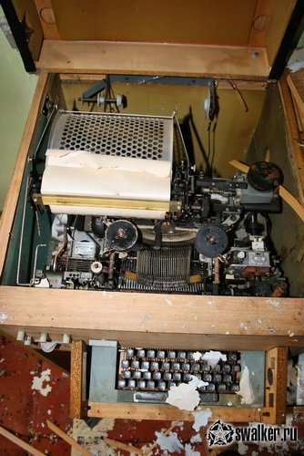 Заброшенное заводоуправление, Свердловская область