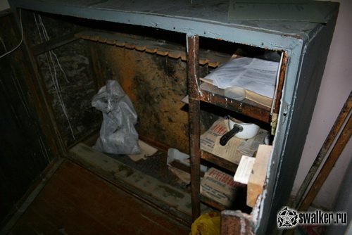 Заброшенное заводоуправление, Свердловская область