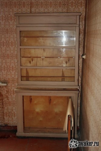 Заброшенное заводоуправление, Свердловская область