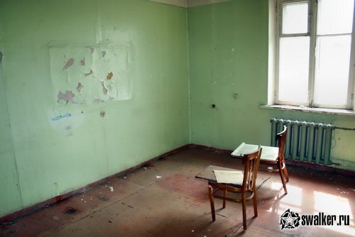 Заброшенное заводоуправление, Свердловская область