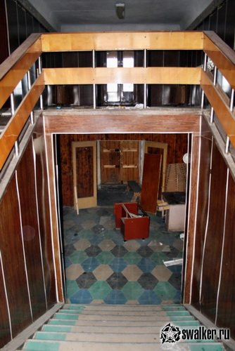 Заброшенное заводоуправление, Свердловская область