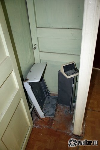 Заброшенное заводоуправление, Свердловская область