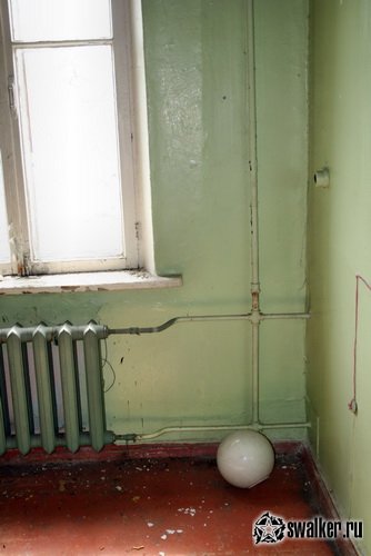 Заброшенное заводоуправление, Свердловская область