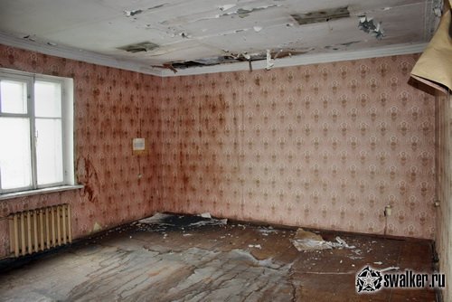 Заброшенное заводоуправление, Свердловская область