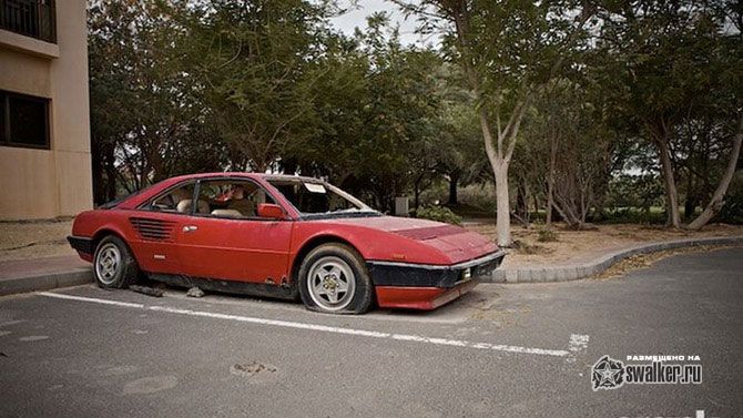 Забытый на стоянке Ферарри