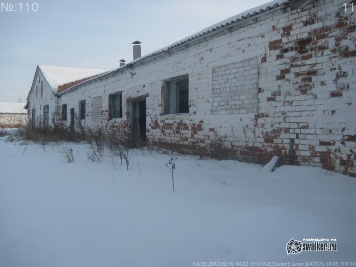 Полу заброшенный сельхоз в Каменск-Уральском Полу заброшенный сельхоз в Каменск-Уральском