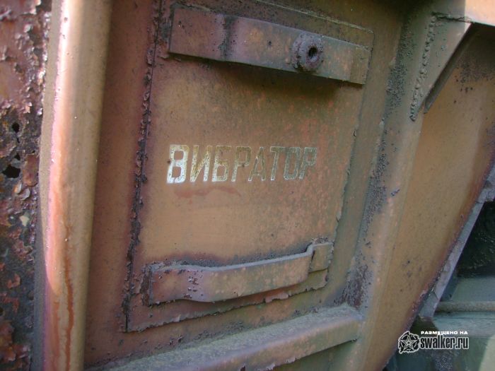 Брошенный состав на заржавленных путях