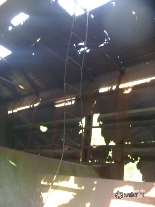 Брошенный состав на заржавленных путях