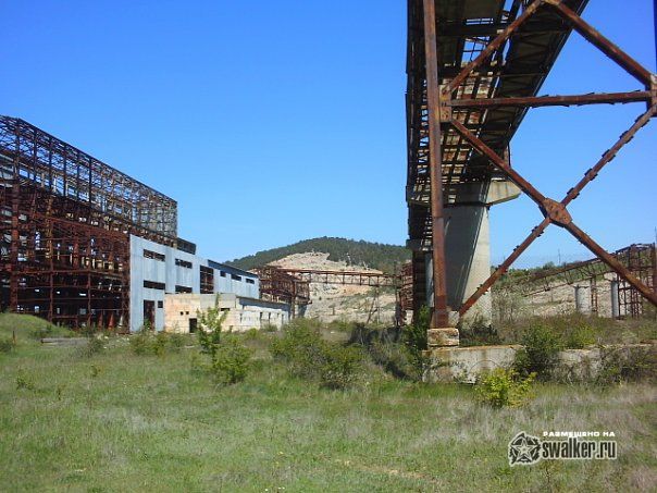 Заброшенный карьер