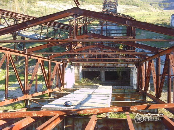 Заброшенный карьер