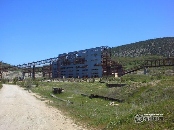 Заброшенный карьер