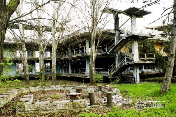 Лагерь возле Молодой Гвардии Лагерь возле Молодой Гвардии