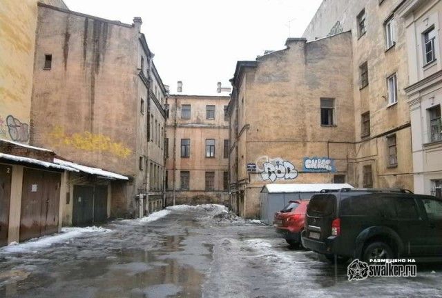 Заброшенные дома на набережной Лейтенанта Шмидта, Санкт-Петербург Заброшенные дома на набережной Лейтенанта Шмидта, Санкт-Петербург
