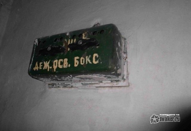 Оставленный гараж с машинами, Республика Коми Оставленный гараж с машинами, Республика Коми