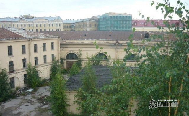 Конюшенный двор, Санкт Петербург Конюшенный двор, Санкт Петербург