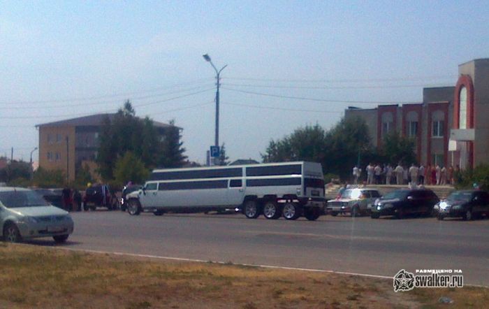 8 Колесный HUMMER-лимузин 8 Колесный HUMMER-лимузин