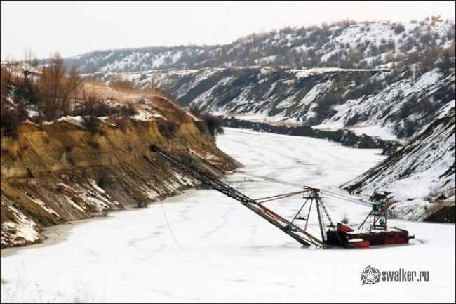 Заброшенный карьер, Украина