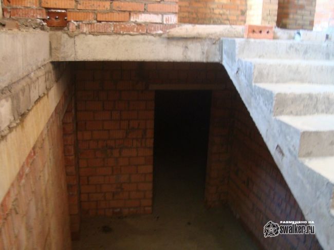 Недостроенная офисная многоэтажка, Ярославль