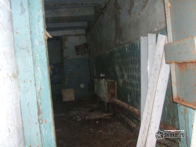 Заброшенное бомбоубежище, Южно-Сахалинск Заброшенное бомбоубежище, Южно-Сахалинск