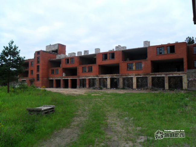 Недостроенная гостиница DALBES LICIS, Далбе, Латвия