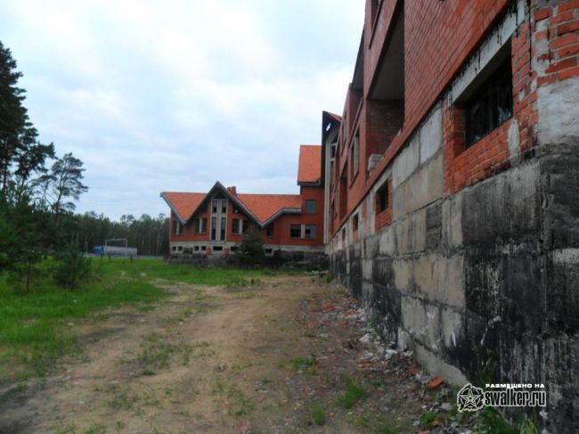 Недостроенная гостиница DALBES LICIS, Далбе, Латвия