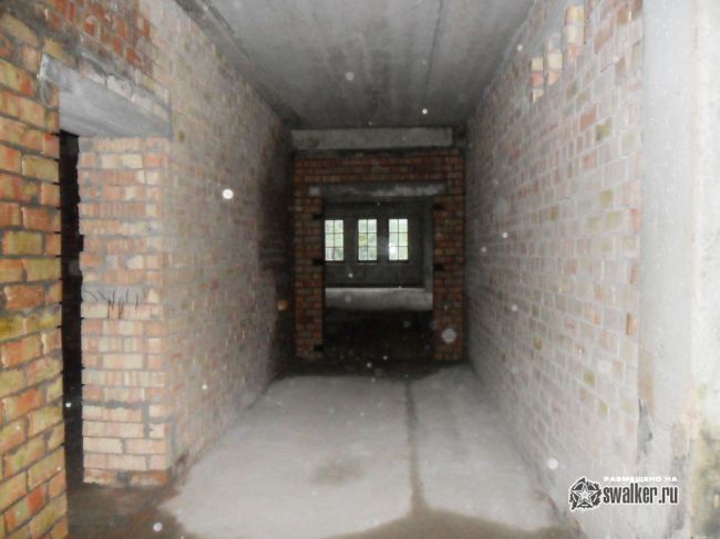 Недостроенная гостиница DALBES LICIS, Далбе, Латвия