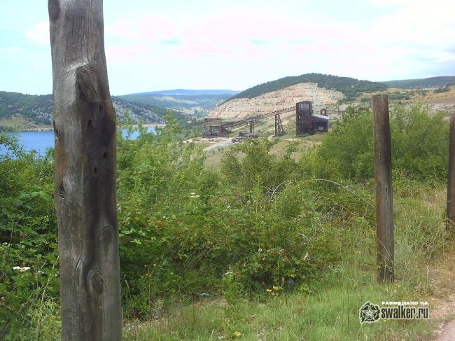 Заброшенный карьер