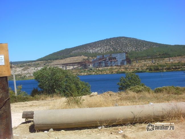 Заброшенный карьер