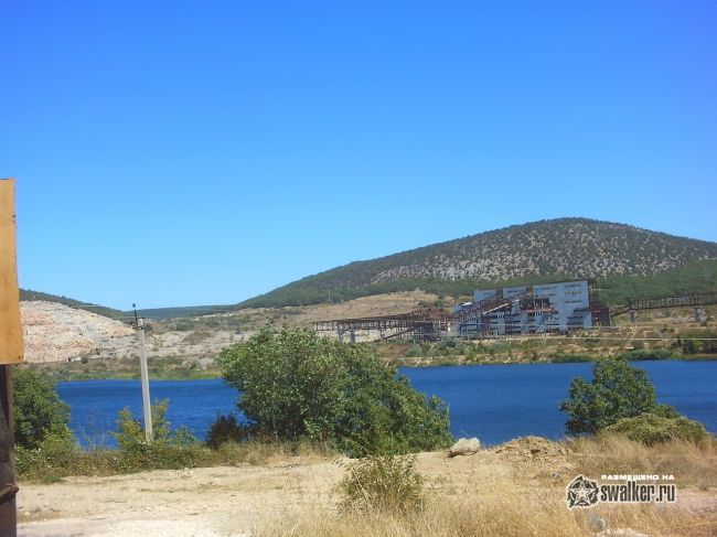 Заброшенный карьер