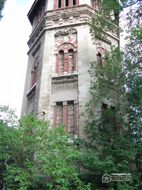 Заброшенная водонапорная башня  Заброшенная водонапорная башня