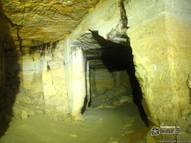 Шахта Комунна