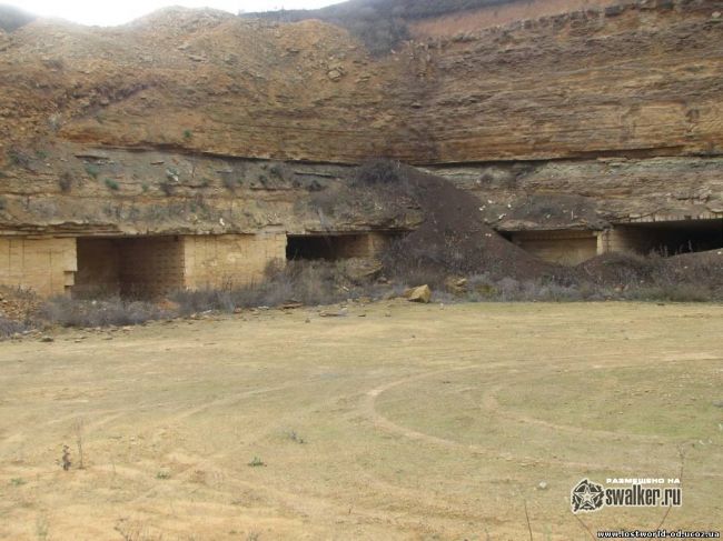 Шахта Комунна