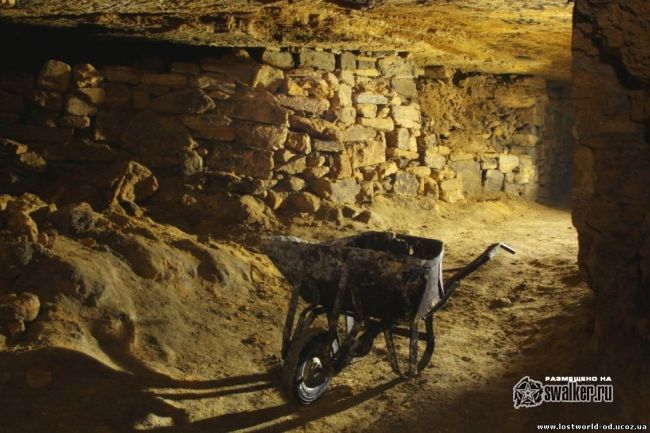 Шахта Аркадия Плаза