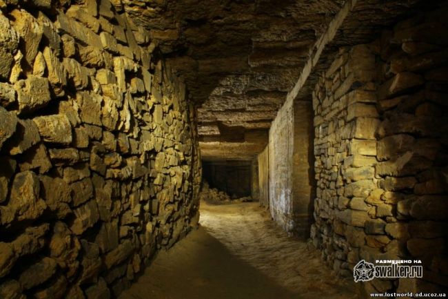 Шахта Аркадия Плаза