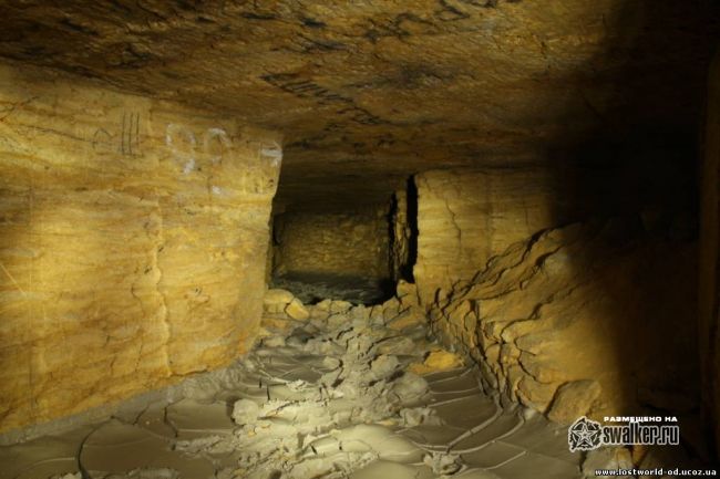 Шахта Аркадия Плаза